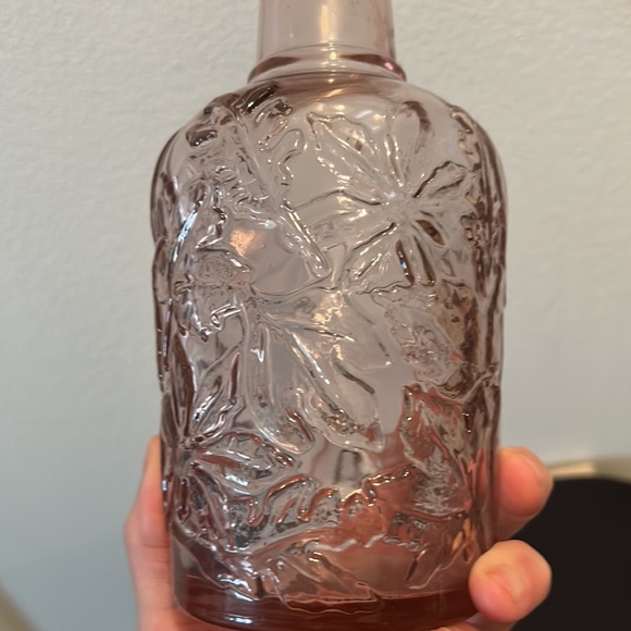 Vintage, Libbey, Pink Floral embossed Decanter. 8” H - Picture 5 of 12